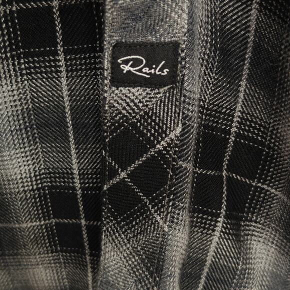 Rails Hunter Plaid Flannel Shirt Sz Medium Charcoal Twilight Rayon Button Front - Picture 4 of 8